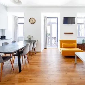 דירה Intendente 3bedroom With Balcony, ליסבון